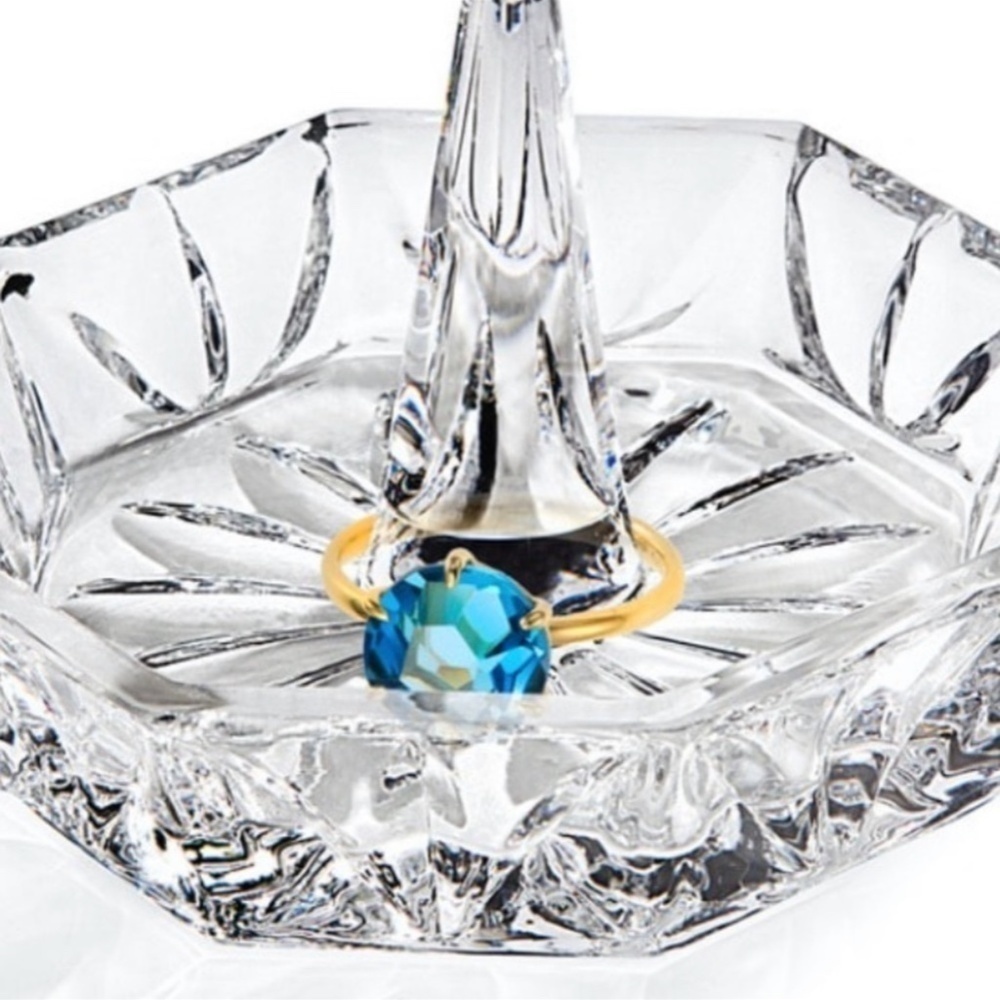 Crystal Ring Holder Brilliant Hand-Cut Pattern Octagon Studio Crystal Facet Cut - Picture 3 of 7